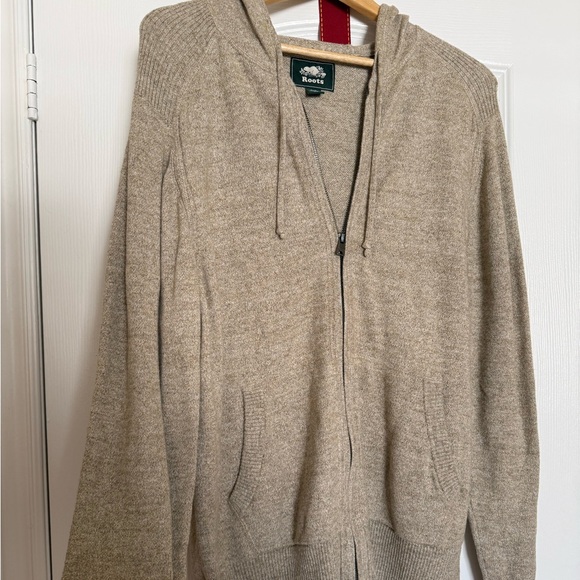 Roots Tan Full-Zip Textured Shoulder Hooded Sweater - Picture 4 of 9